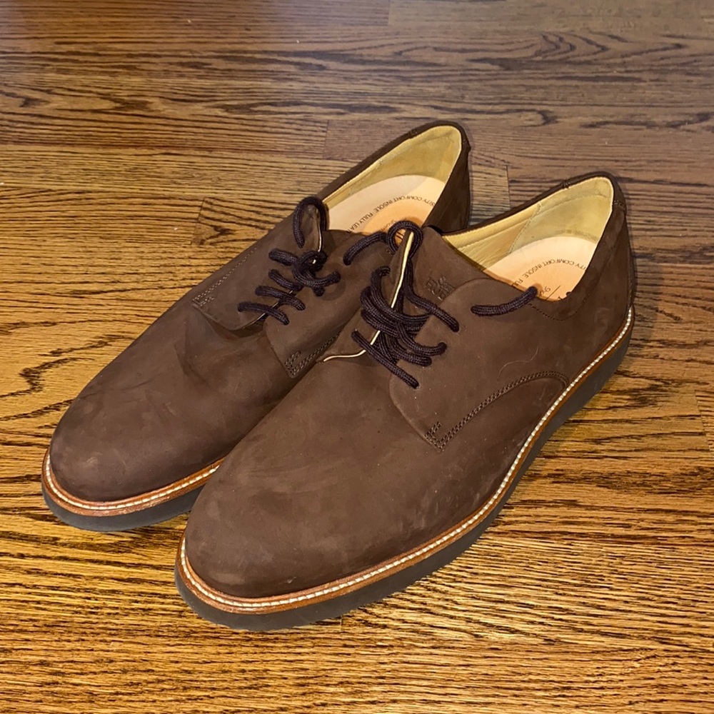 SAMUEL HUBBARD - BUCKS PLAIN TOE BROWN NUBUCK